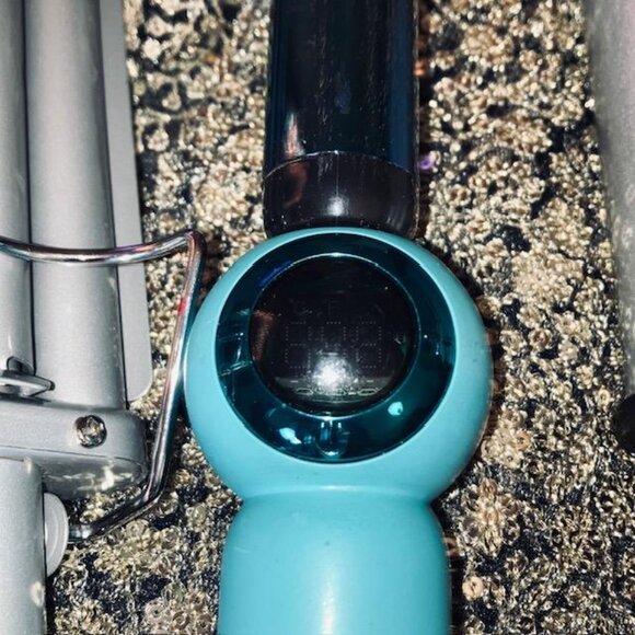 ISO Re-Homing 3 BedHead Stylers - Wave Artist & Twirl Junkie & Wave Runner - Picture 10 of 11